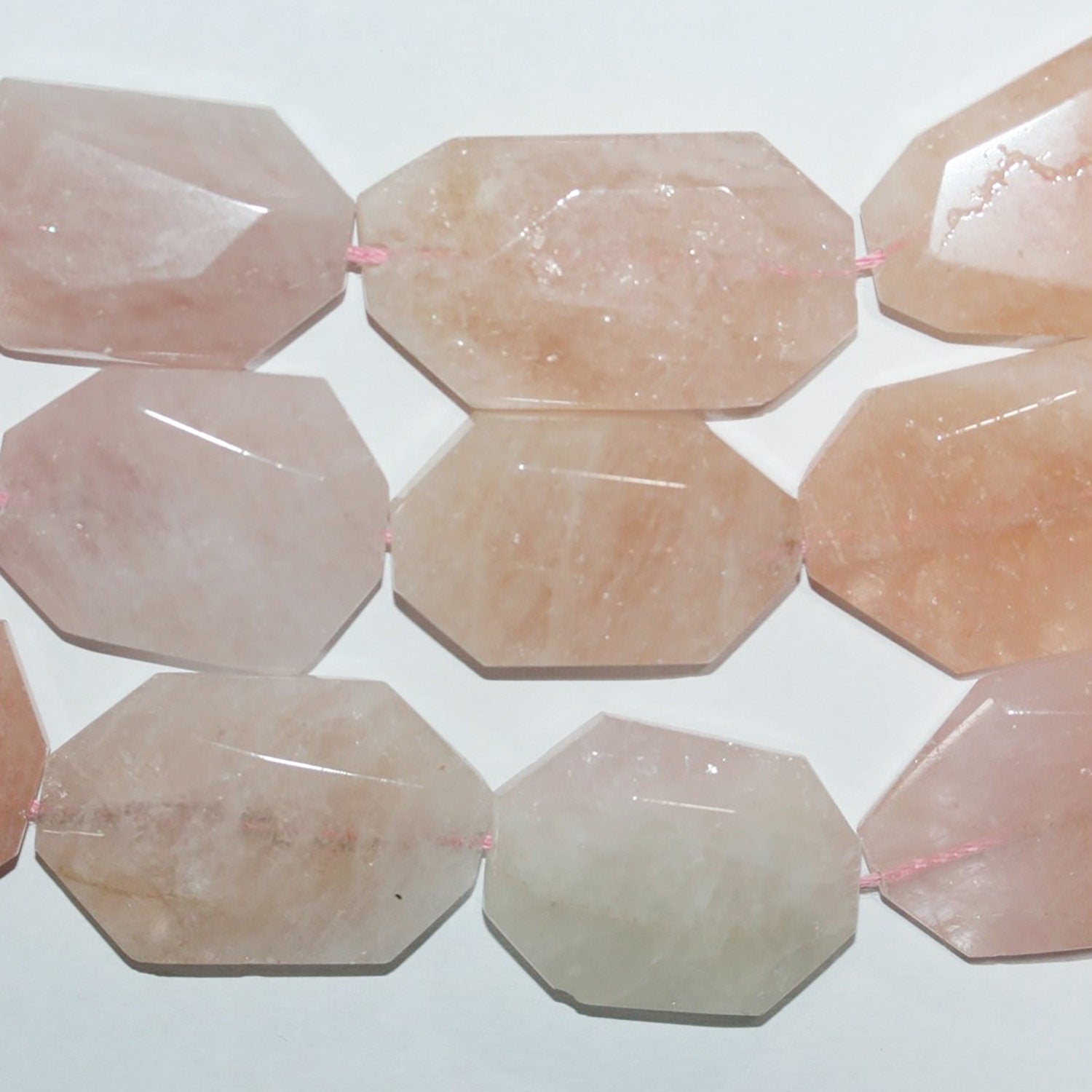 Cuentas octagonales facetadas de Santa Morganita de 40 cm (30 x 24 mm). Hilo de 40 cm aprox.