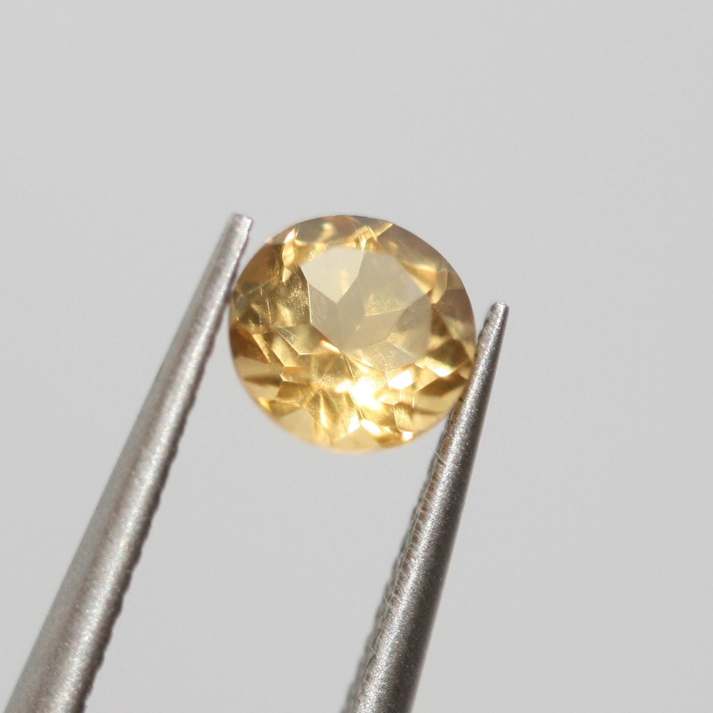 12 Pcs Lot Citrine Faceted Round 5 mm. (12Pcs).