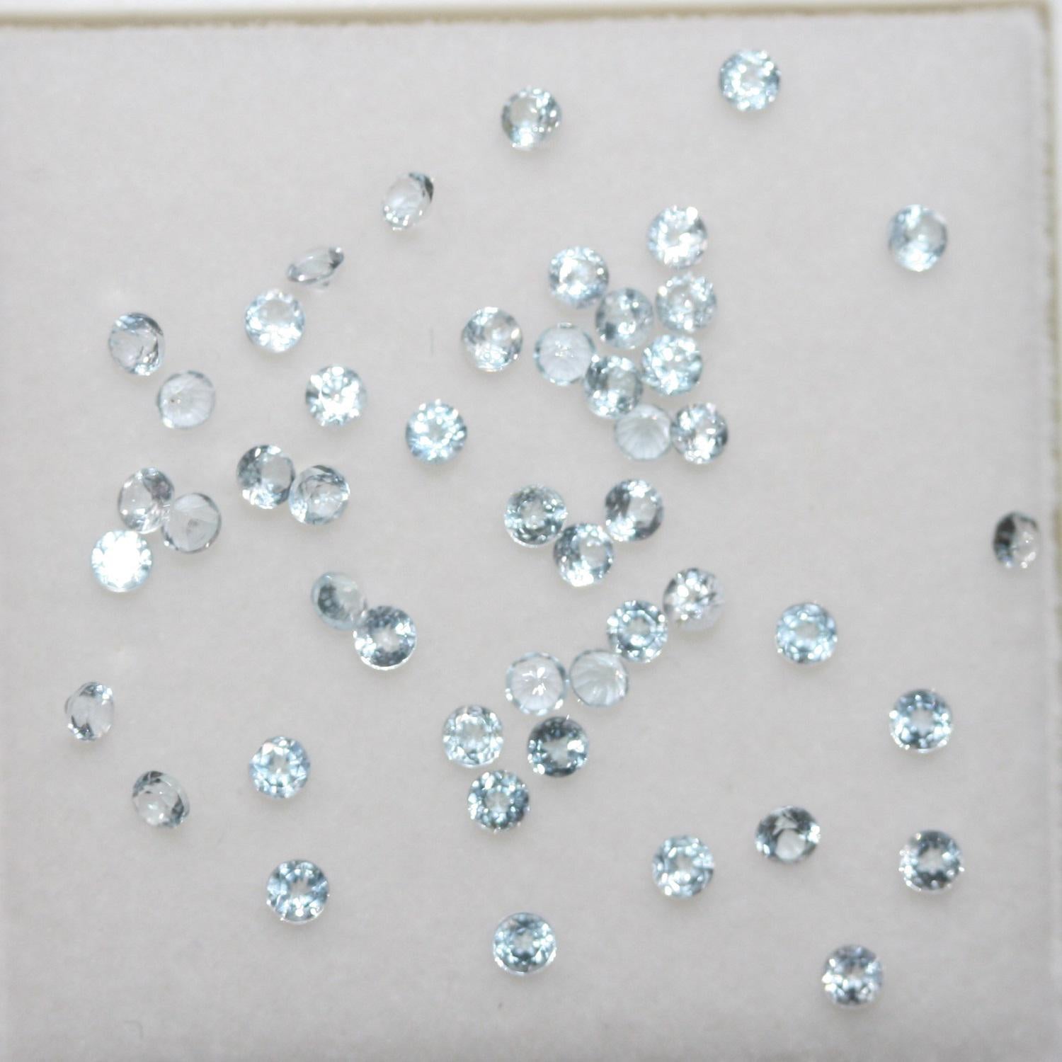 Lot de topazes Sky rondes à facettes de 2 mm (2 ct)