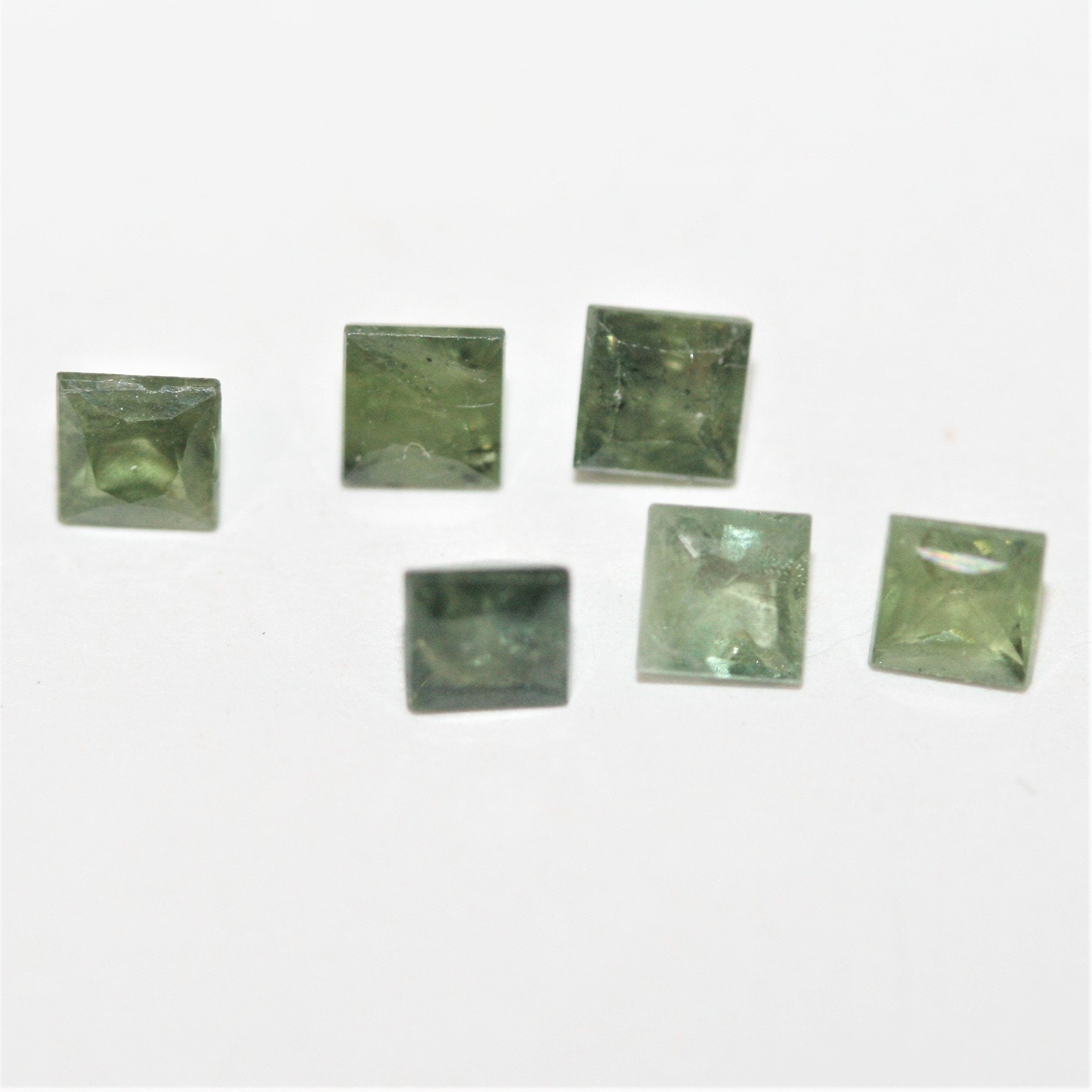 Lote de 6 zafiros verdes facetados cuadrados de 3 mm - Zafiro verde natural