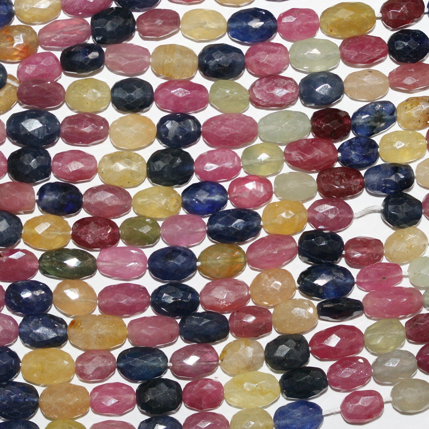 Cuentas ovaladas facetadas de zafiro multicapa de 18" (9 x 5 mm) - Hilo de 43 cm