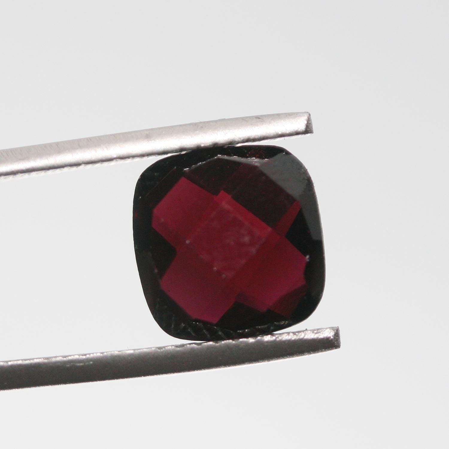 1 Pair Garnet Square Faceted Briolette cut 10mm (1 pair)