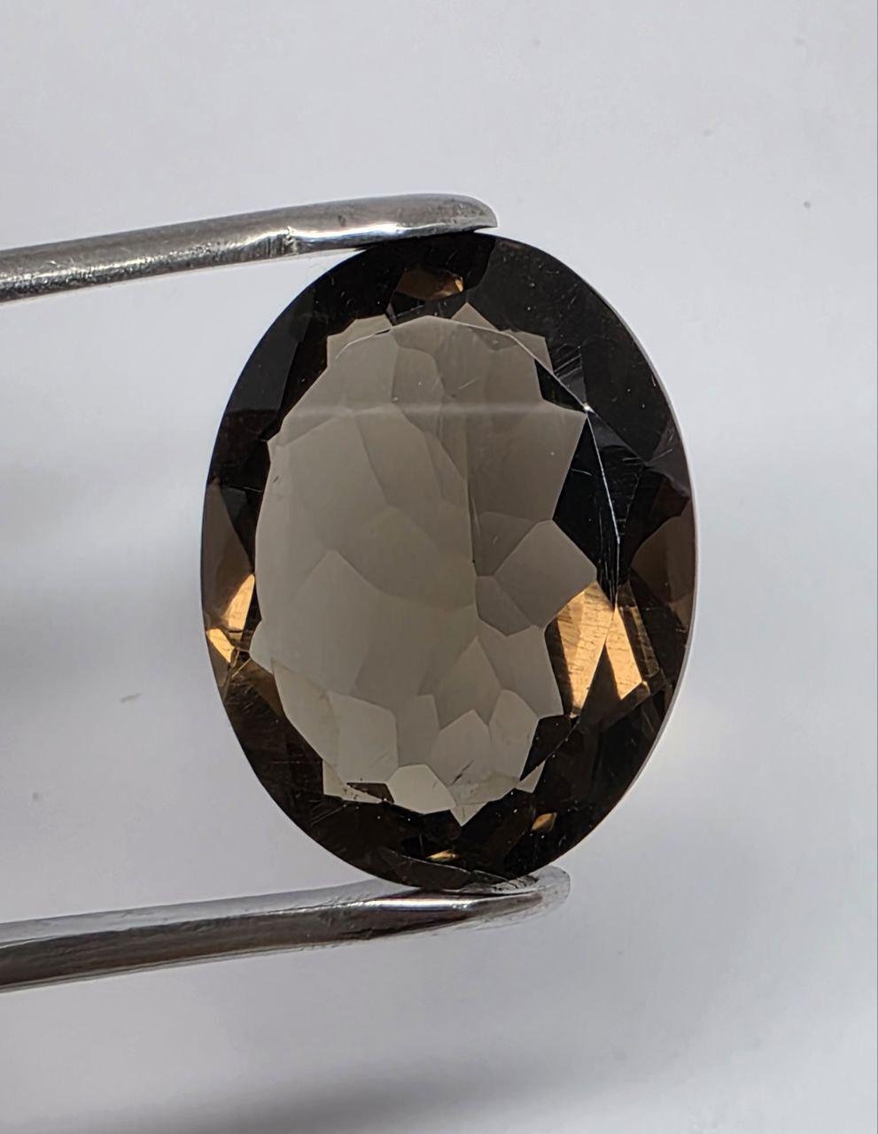 Quartz fumé naturel ovale à facettes, 34,1 ct, 30 x 23,6 x 11,5 mm - Pièce unique - Pierres taillées pour la joaillerie