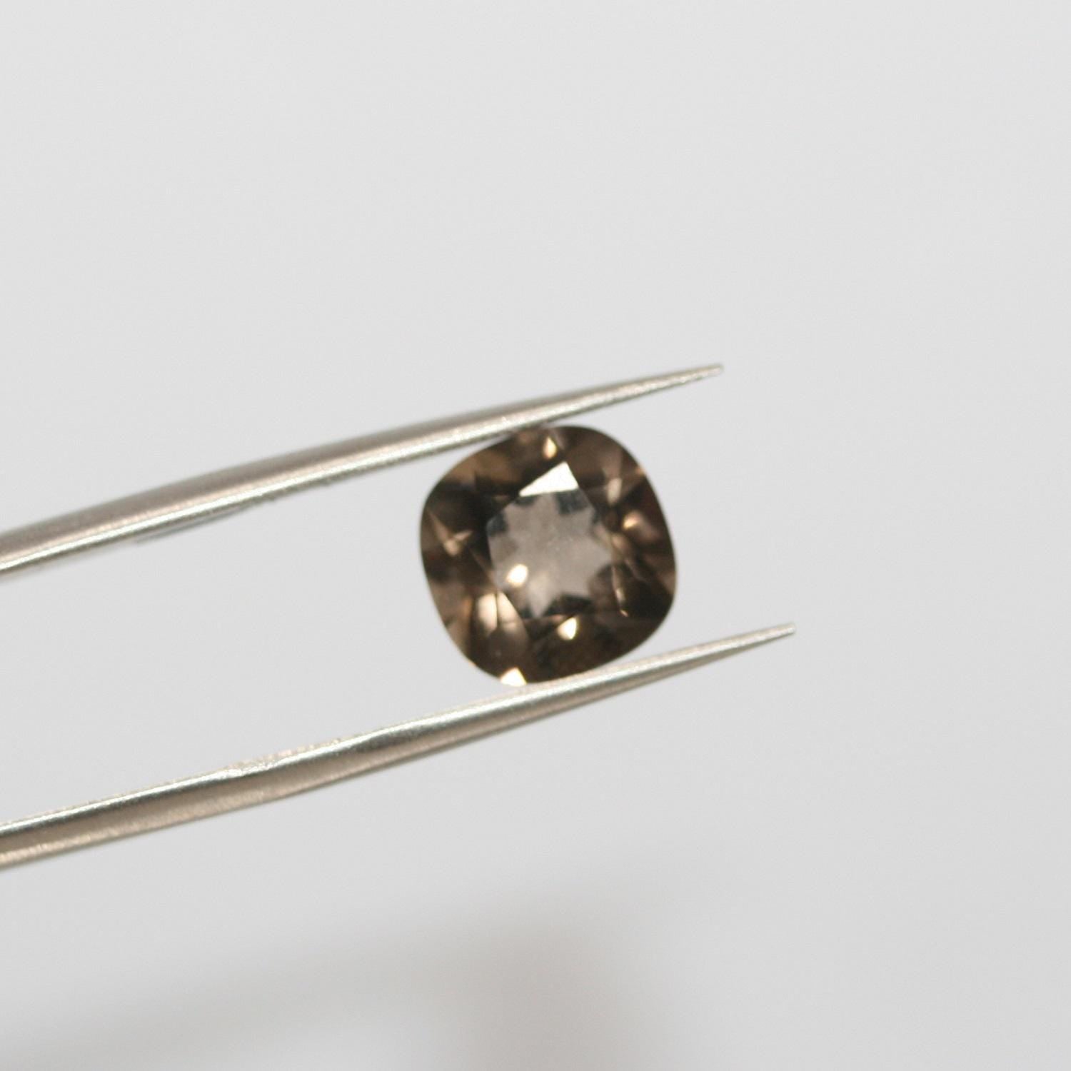 Lot de 4 pierres de quartz fumé facettées, taille coussin, 10 mm.