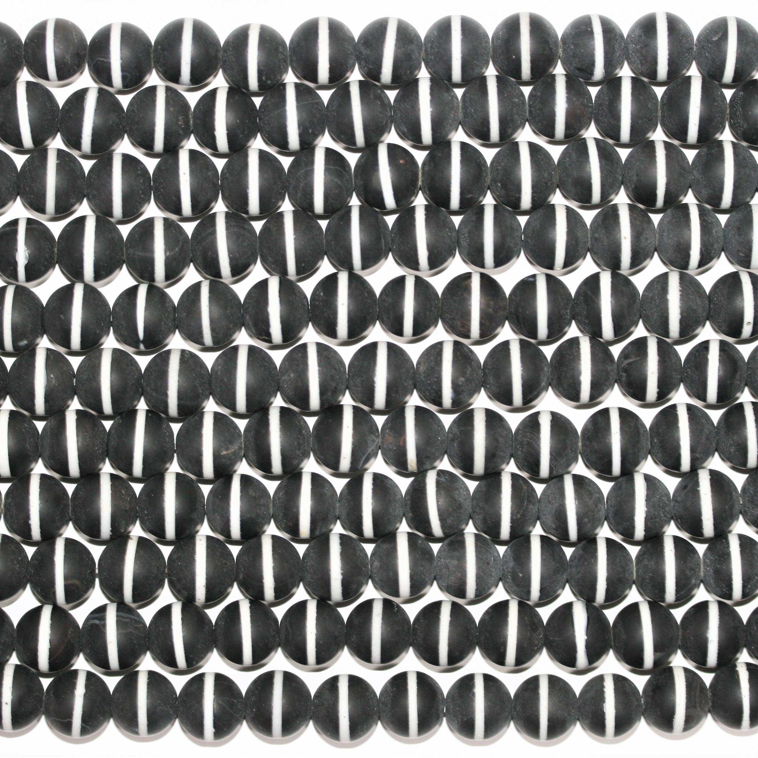 14" St Onyx Finition mate Ronde avec perles à rayures blanches 10 mm.-Rang 37 cm.