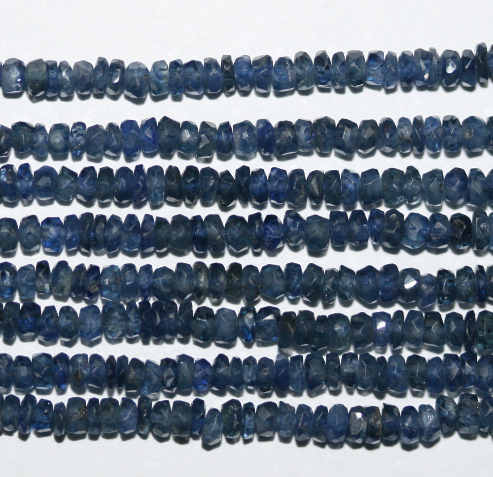 Cuentas redondas facetadas graduadas de zafiro St. de 17", 2,5 x 1,5-3 x 2 mm, tira de 45 cm.