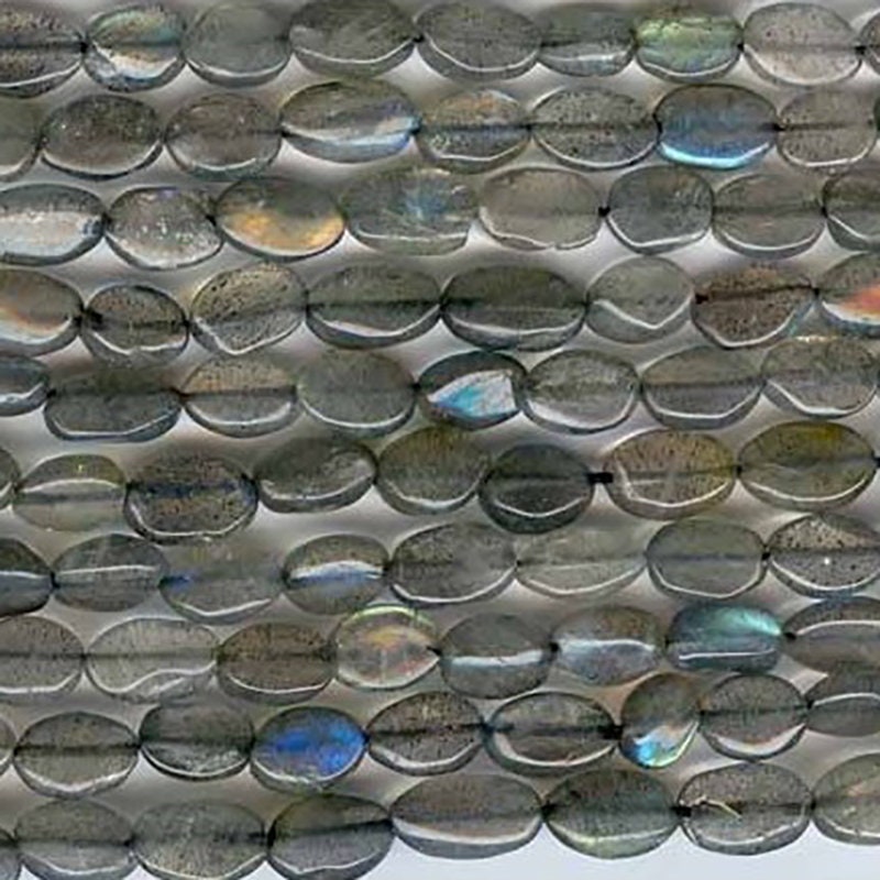 Labradorite de Saint-Labrador ovale lisse 15" (7 x 5 mm) - Fil de 38 cm