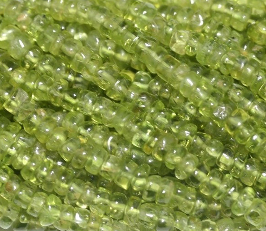 Perles rondelles lisses en péridot de 14 pouces, 5 x 3 mm. - Fil de 37 cm.