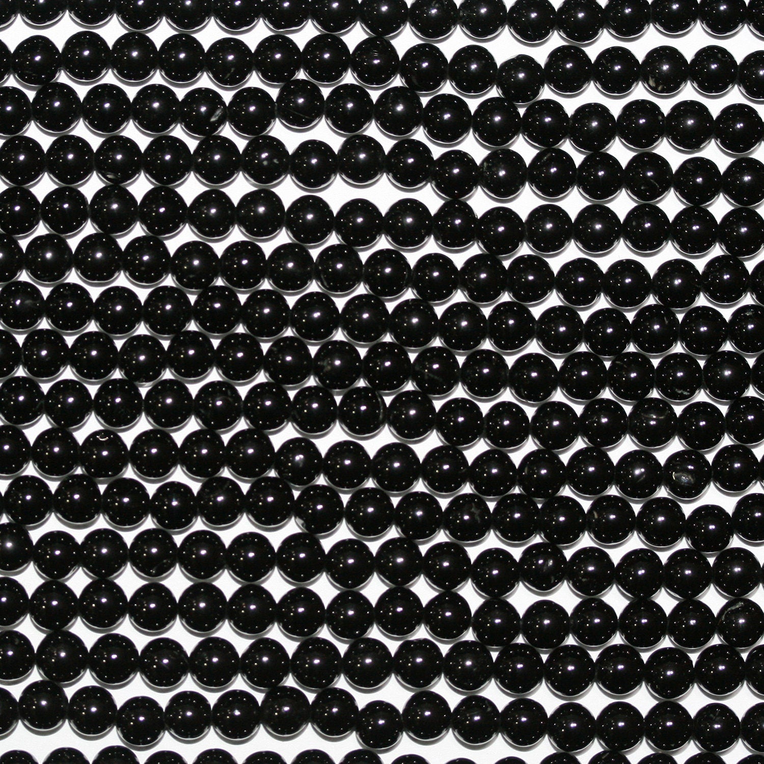 13" St Spinel Round Beads 5mm.-Strand 33mm.