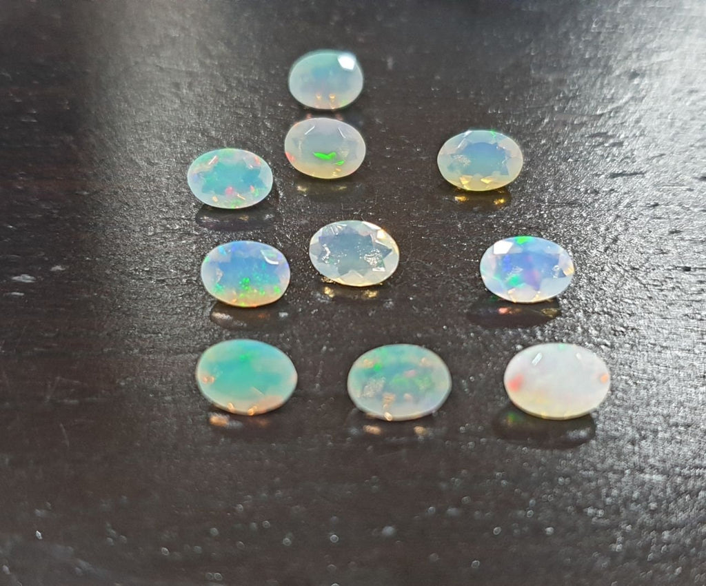 Lote de 10 piedras de ópalo blanco natural de 7 x 5 mm, talla ovalada facetada, venta al por mayor, piedras preciosas sin tratar.