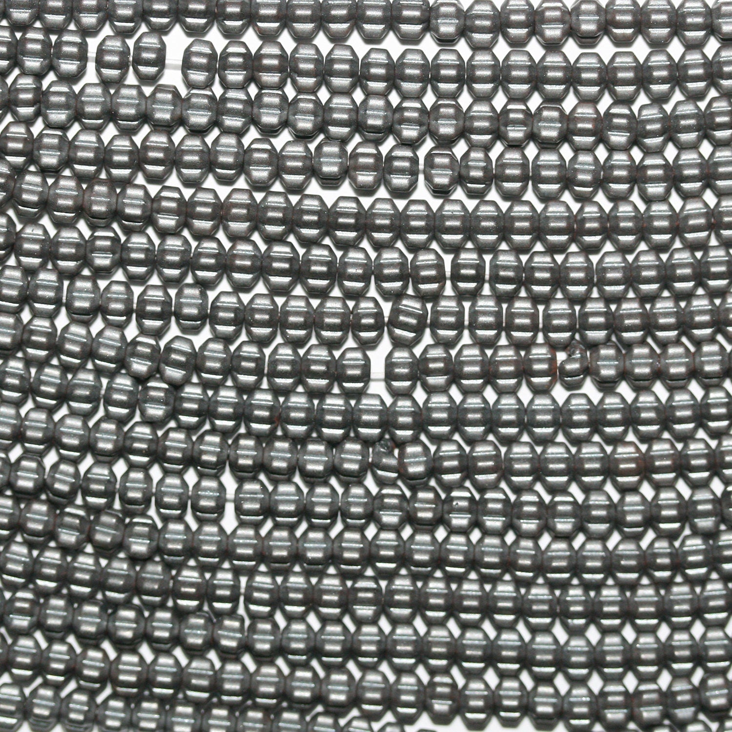 Cuentas redondas talladas de hematita de 16" con acabado mate, 4 x 2 mm, hilo de 40 cm.