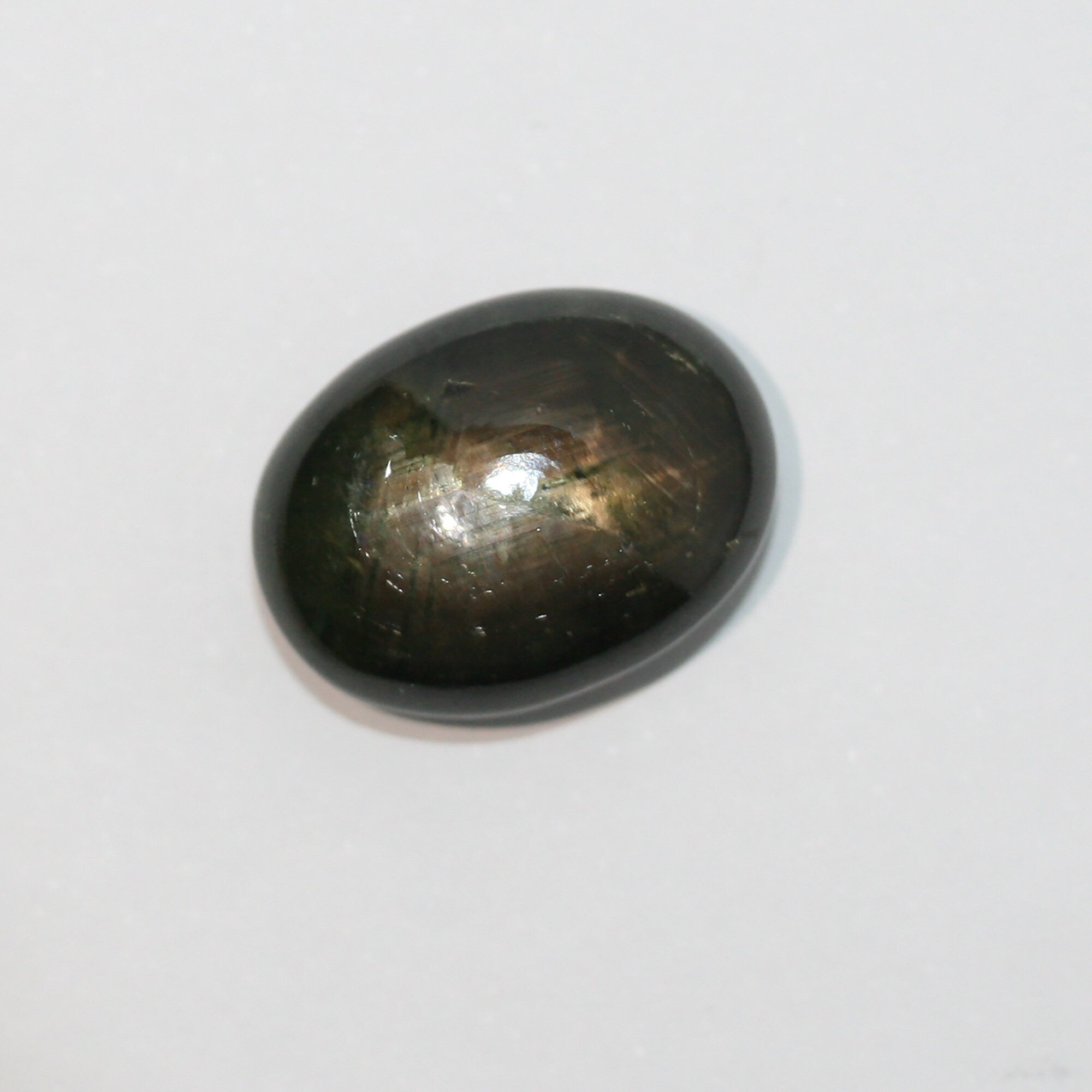 Saphir Étoile Noire Cabochon Ovale 17x12,5mm (19,2 ct)