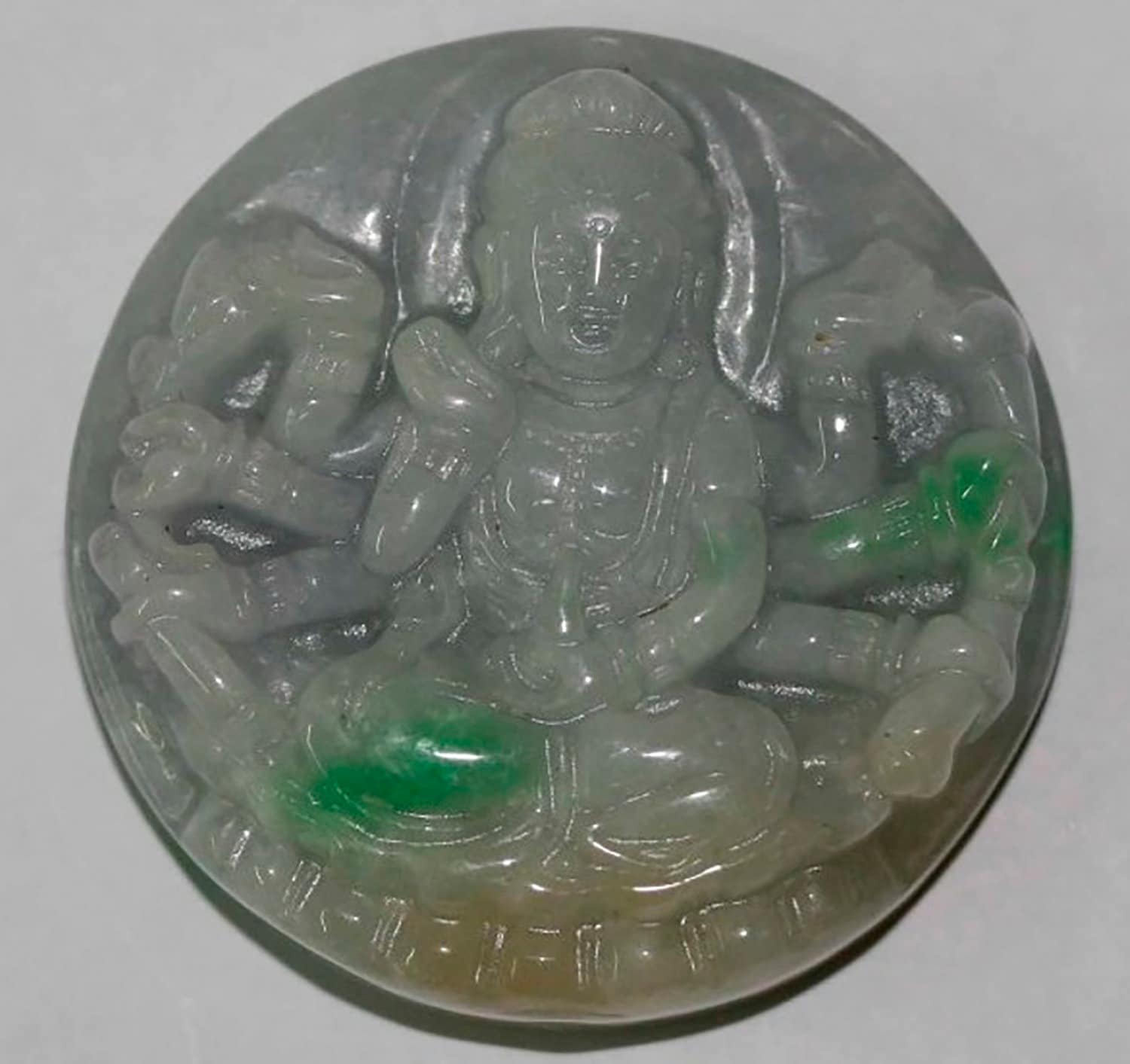 Pendentif en jade multicolore 50 mm