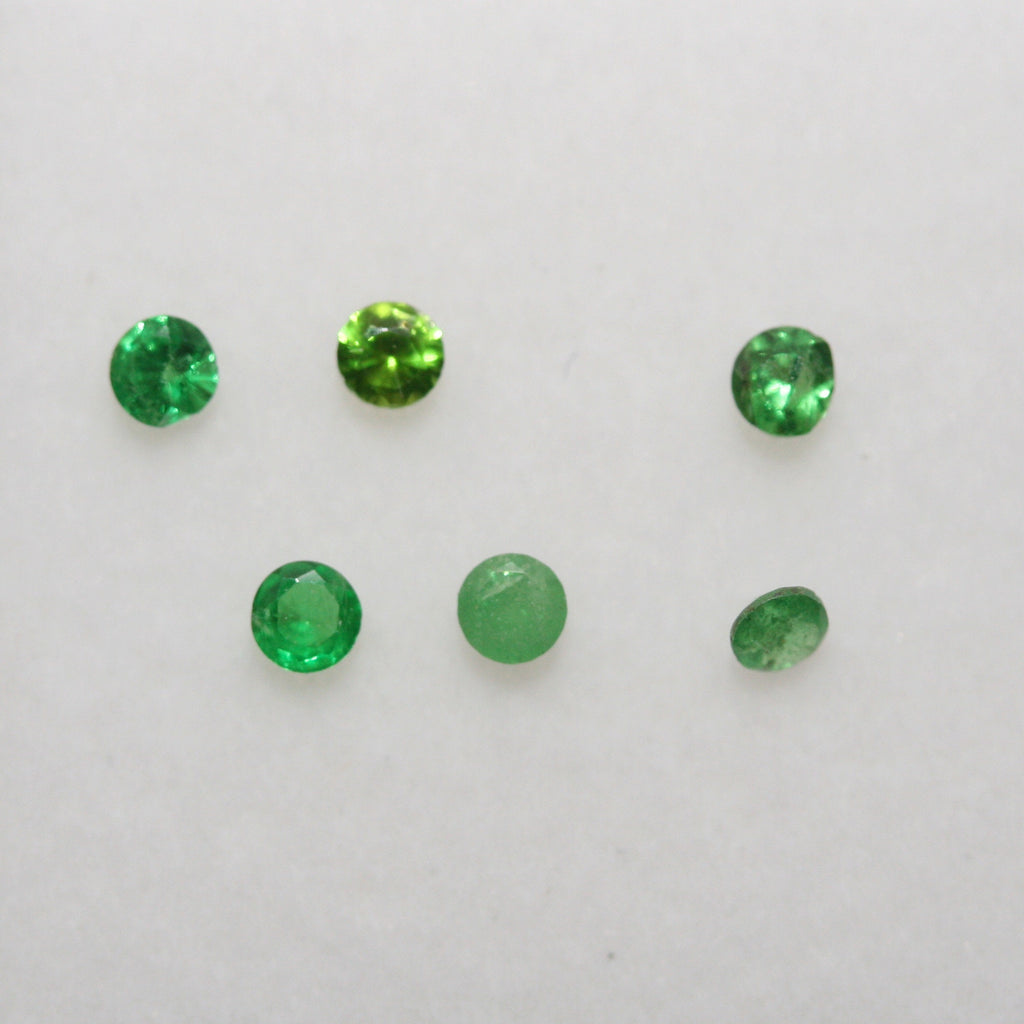 Lote de 6 granates tsavorita facetados redondos de 2 mm. - Paquetes de piedras preciosas - Piedras sueltas al por mayor