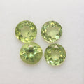 Lote de 4 peridotos de corte redondo facetado de 5,5 mm, color verde olivino.