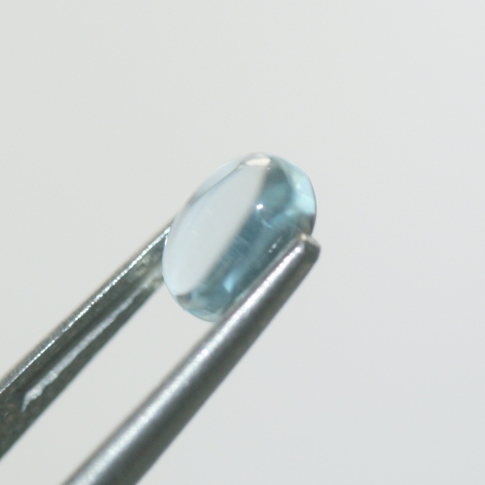 Sky Blue Topaz Lot Oval Cabochon 6x4mm (8pcs)