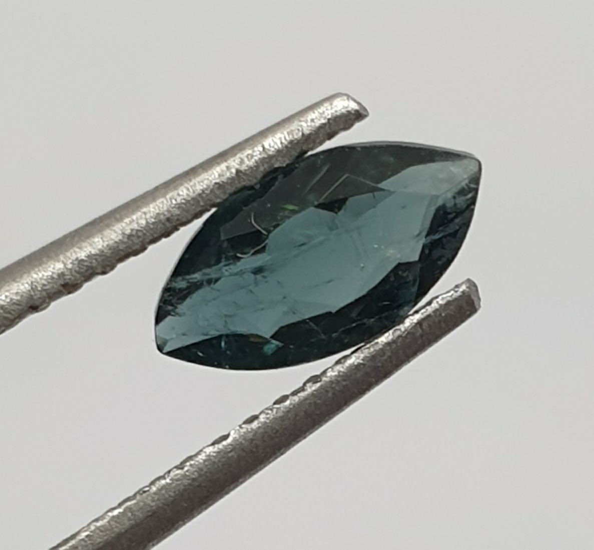 Lot de tourmalines multicolores à facettes en forme de marquise 8x4 mm (6 pièces) - Pierres précieuses en vrac - Prix de gros - Gemmes naturelles