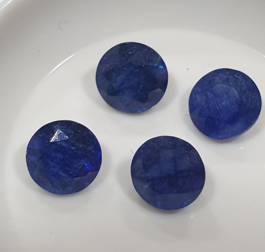 Lote de 4 zafiros azules facetados redondos de 6 mm. (4 piezas)