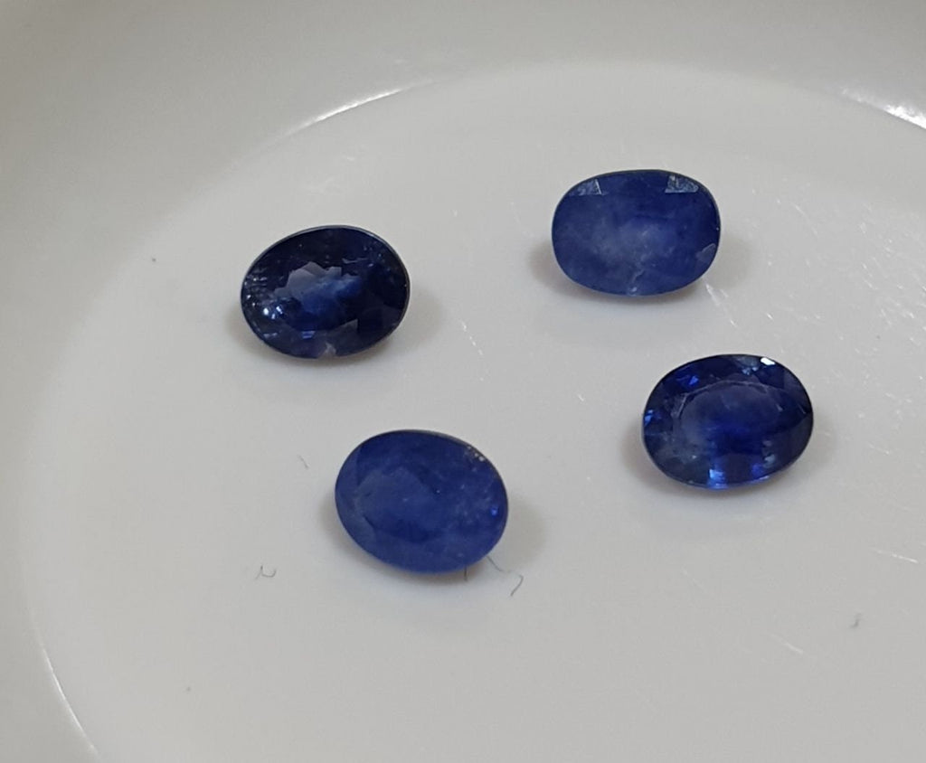 Lote de 4 zafiros azules facetados ovalados de 4 x 3 mm (4 unidades) - Piedras naturales - Venta al por mayor