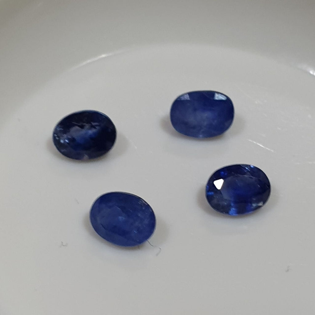 Lote de 4 zafiros azules facetados ovalados de 4 x 3 mm (4 unidades) - Piedras naturales - Venta al por mayor