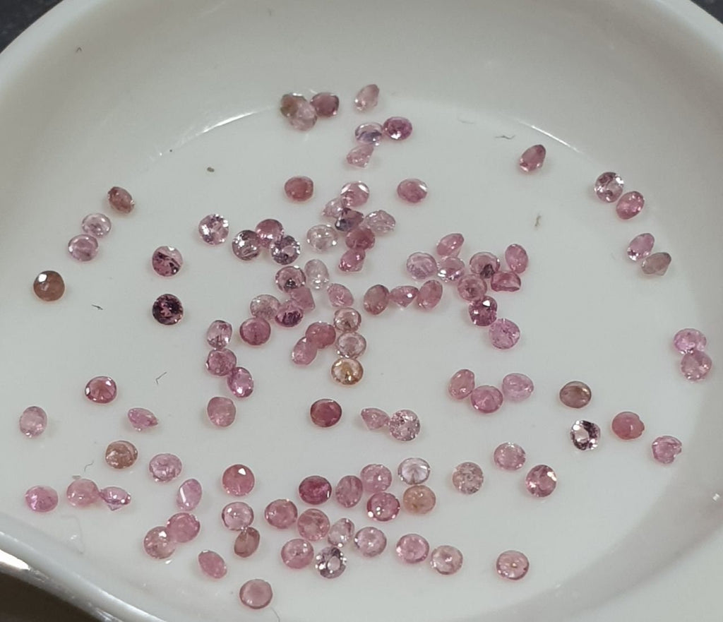 Lote de turmalina rosa de 1,3 mm de corte redondo, gemas sin tratar. Oferta al por mayor. Proveedor de gemas DIY. Piedras auténticas, piedras preciosas diminutas, piedras pequeñas.