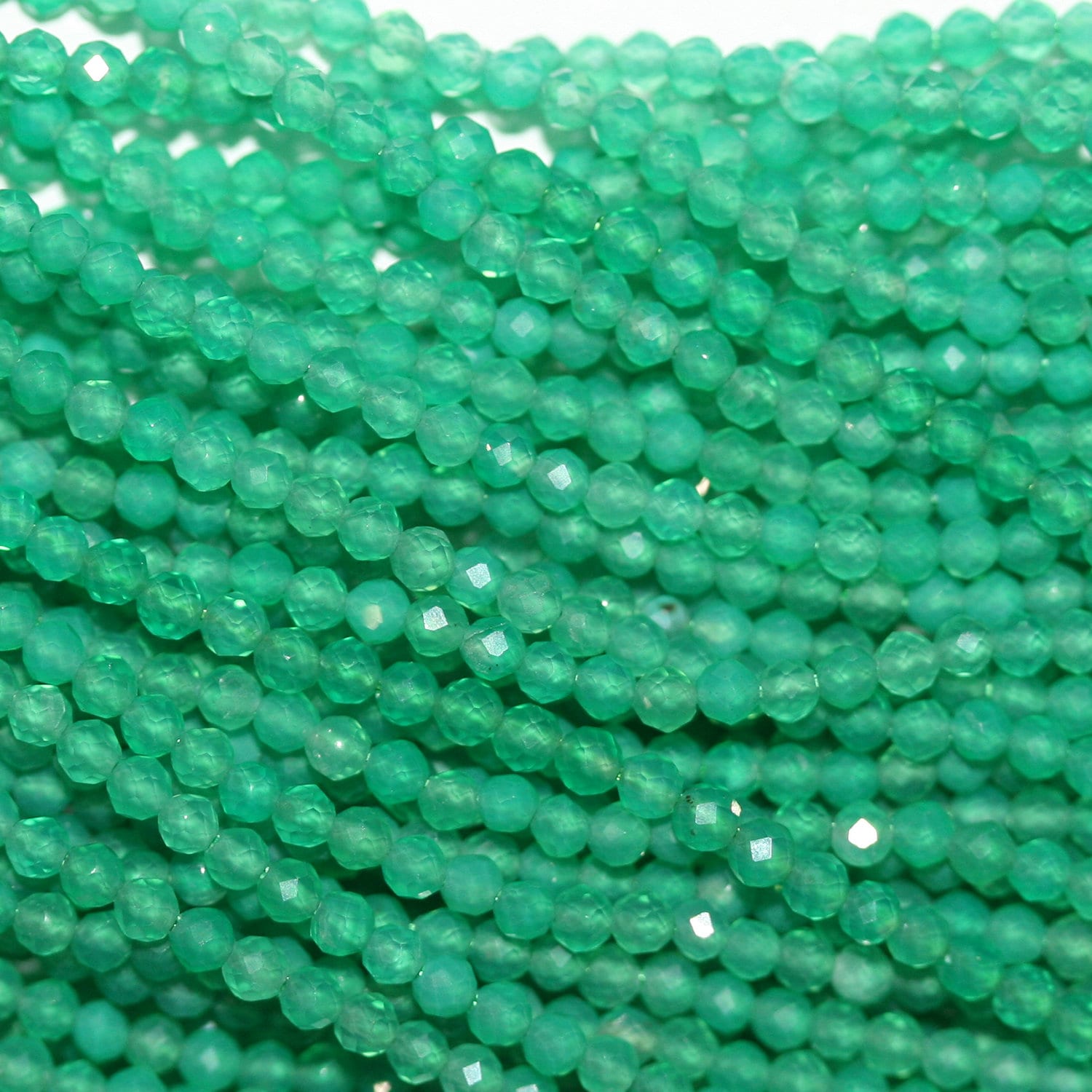 15" Perles rondes à facettes en agate verte St 2 mm.-Rig 39 cm.
