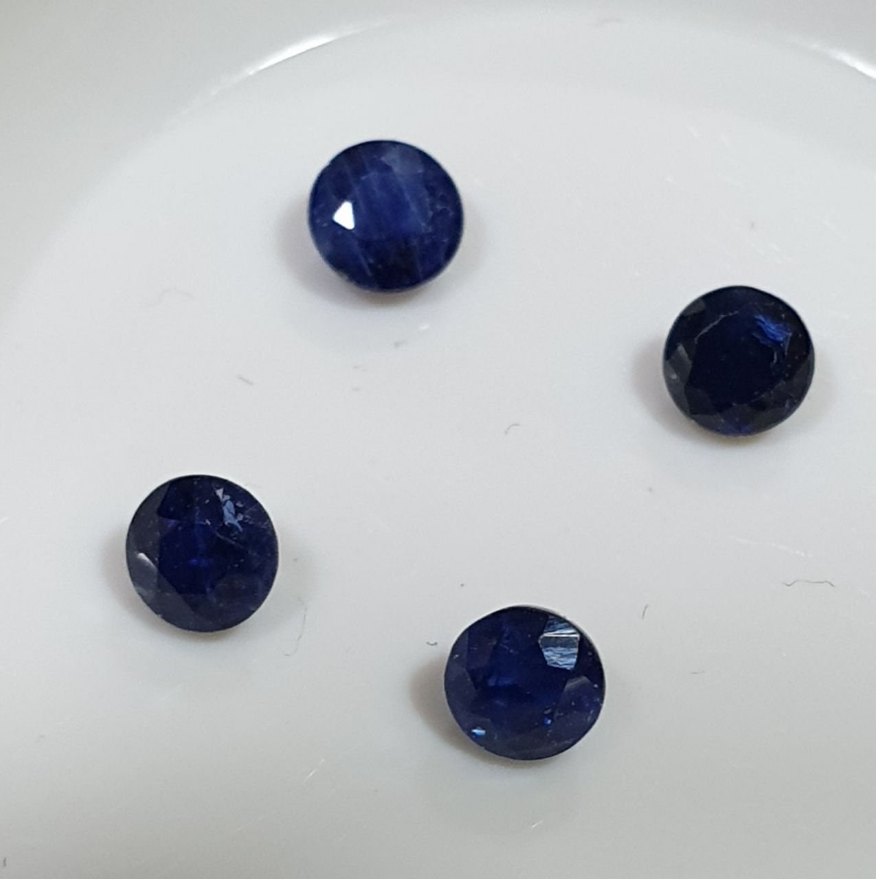 Lote de zafiros azules facetados redondos de 3,4-3,5 mm (4 piezas) - Zafiro natural