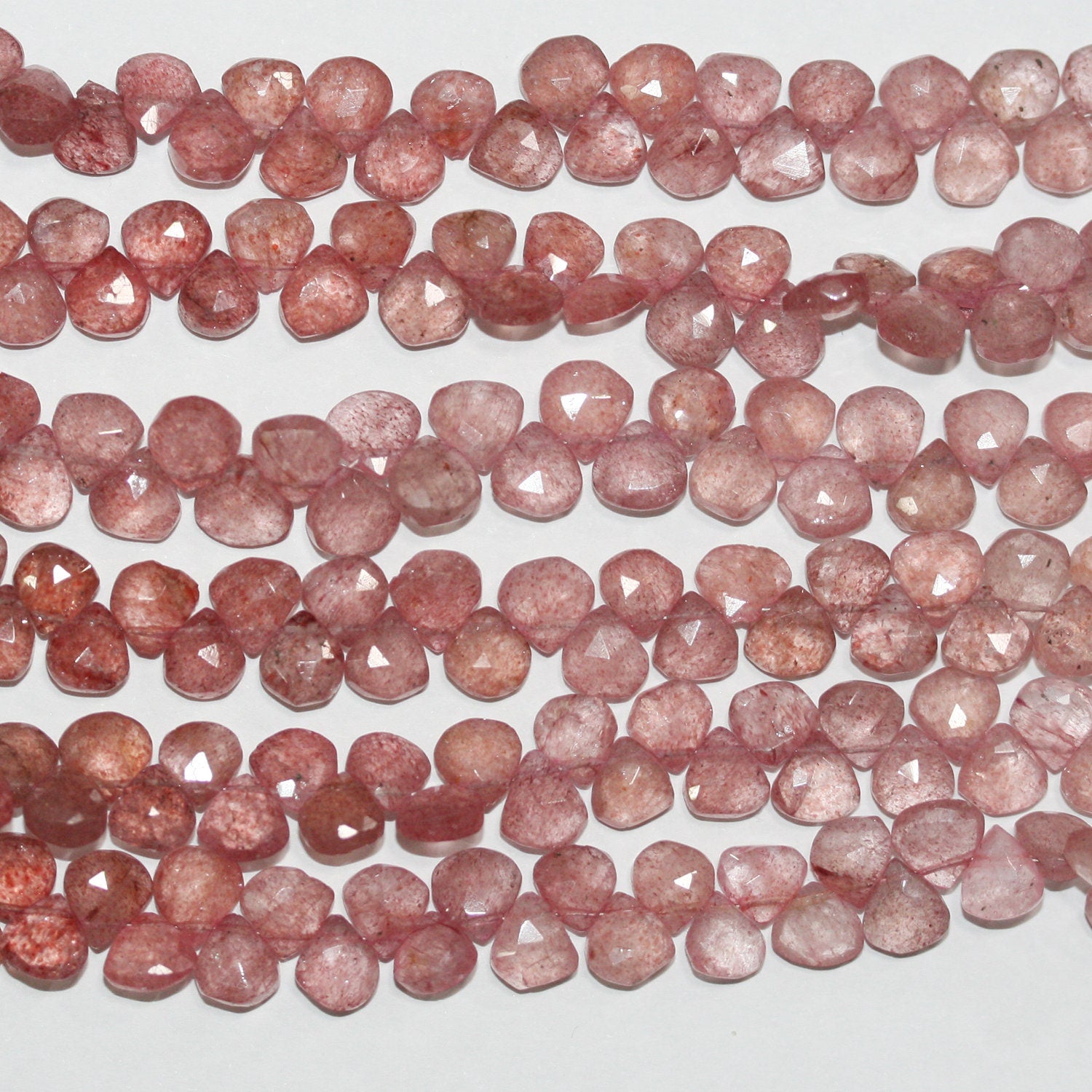Cuentas de cuarzo cereza facetadas de 8" de St., 6-7 mm, hilo de 20 cm.