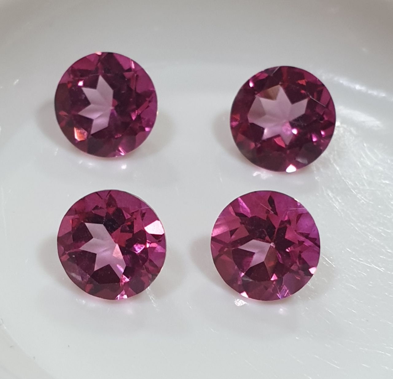 Lote de 4 topacios rosas facetados redondos de 6 mm - Gemas al por mayor