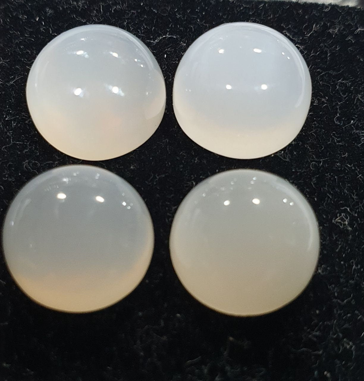 Lote de 4 cabujones redondos de piedra lunar blanca de 11 mm. (4 piezas)