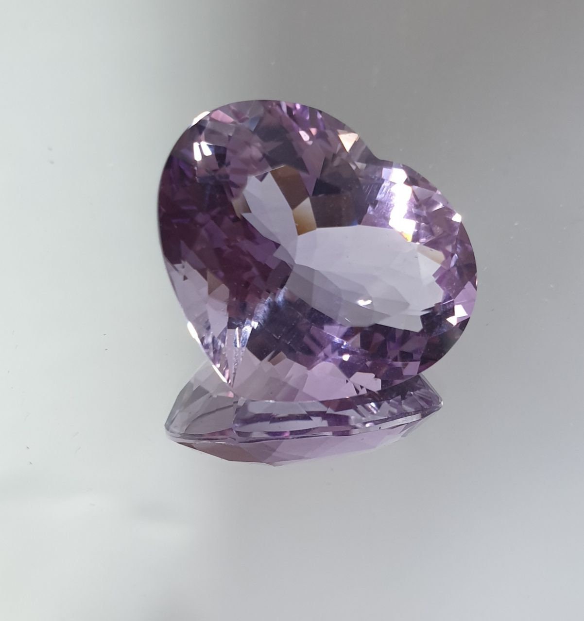 Piedra de amatista única en su tipo, talla briolette en forma de corazón, AAA, 20 x 16 mm, 17,5 ct, forma realmente elegante, talla briolette.