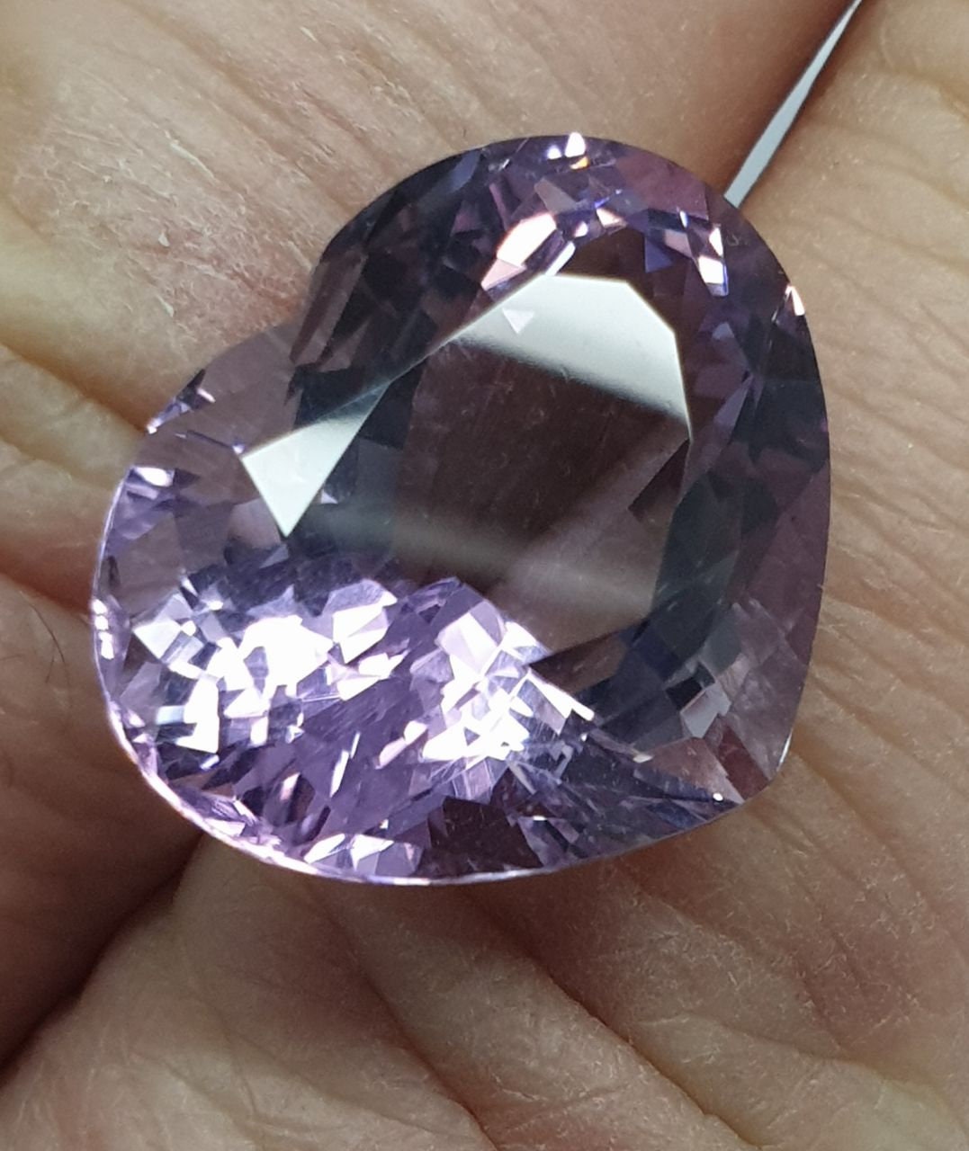 Piedra de amatista única en su tipo, talla briolette en forma de corazón, AAA, 20 x 16 mm, 17,5 ct, forma realmente elegante, talla briolette.