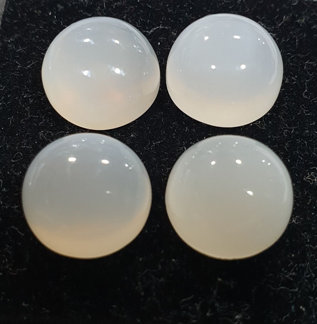 Lote de 4 cabujones redondos de piedra lunar blanca de 11 mm. (4 piezas)