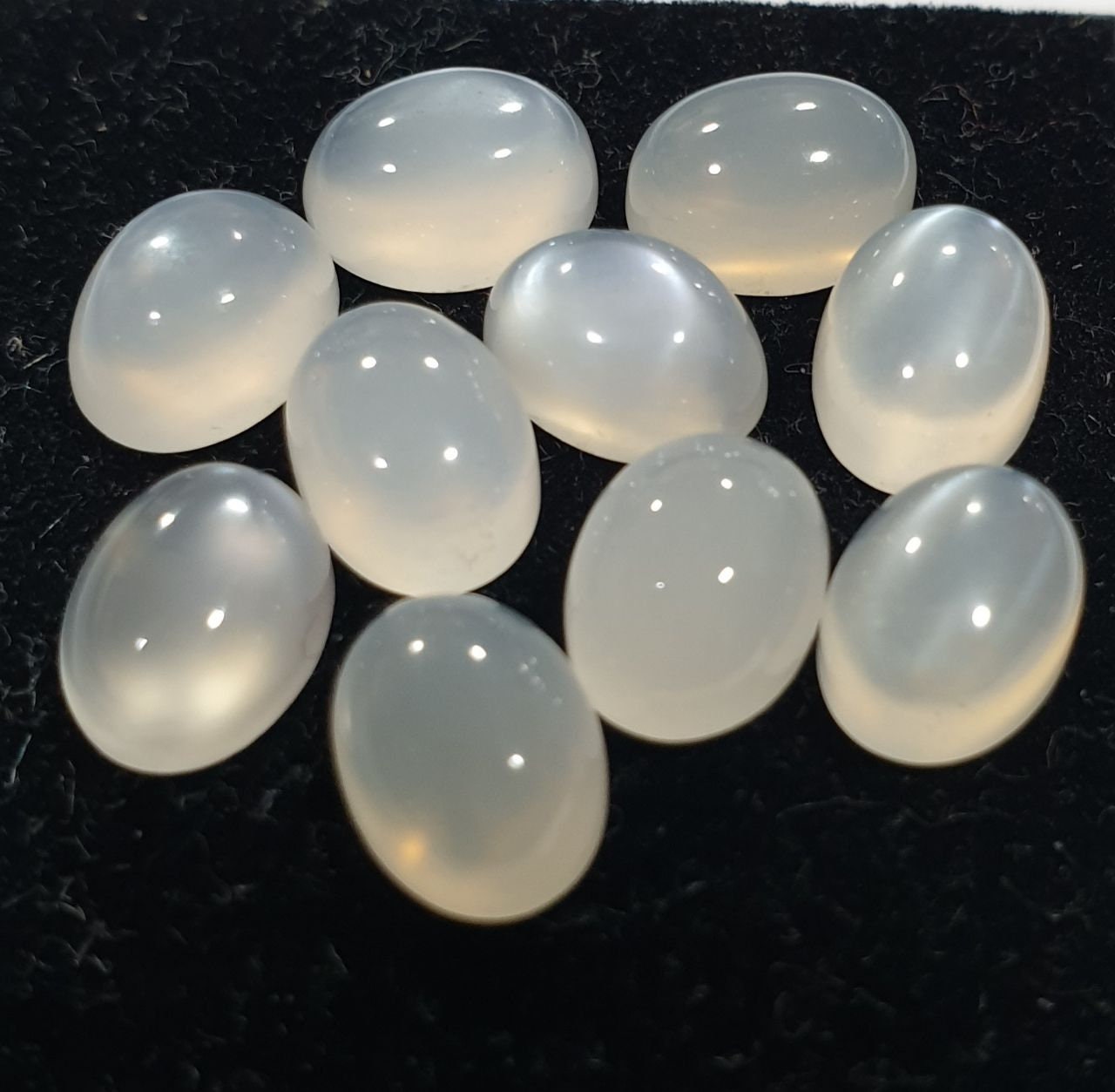 10 Pcs Lot White Moonstone Oval Cabochon 8x6mm. (10 pcs.)