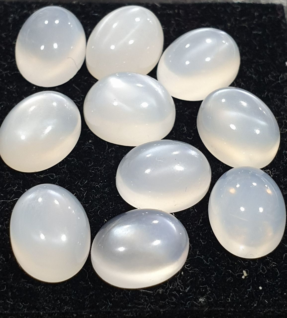 10 Pcs Lot White Moonstone Oval Cabochon 9x7mm. (10 pcs.)