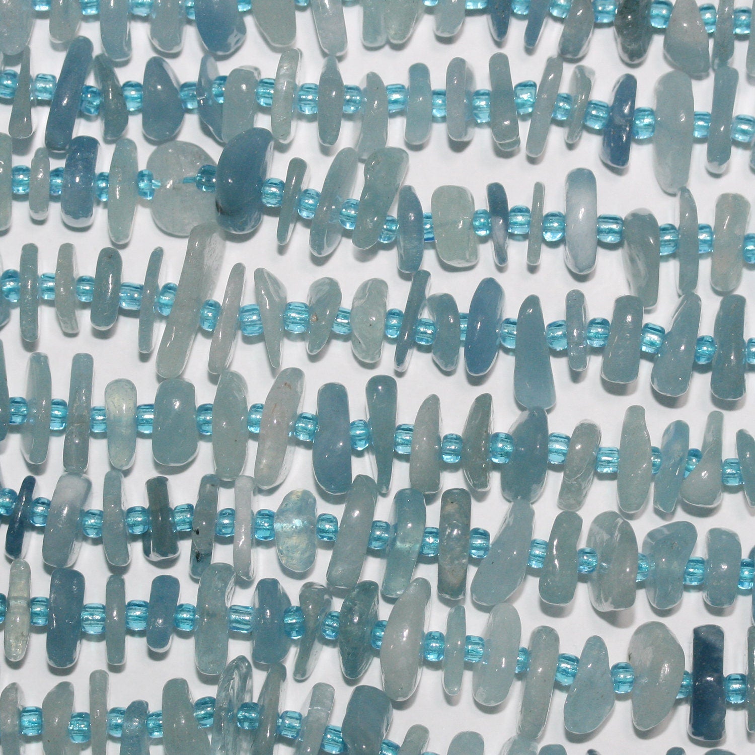 16" St Aquamarine Smooth Chips Cuentas Irregulares 9-12mm.-Aprox.-Hilo 40cm.