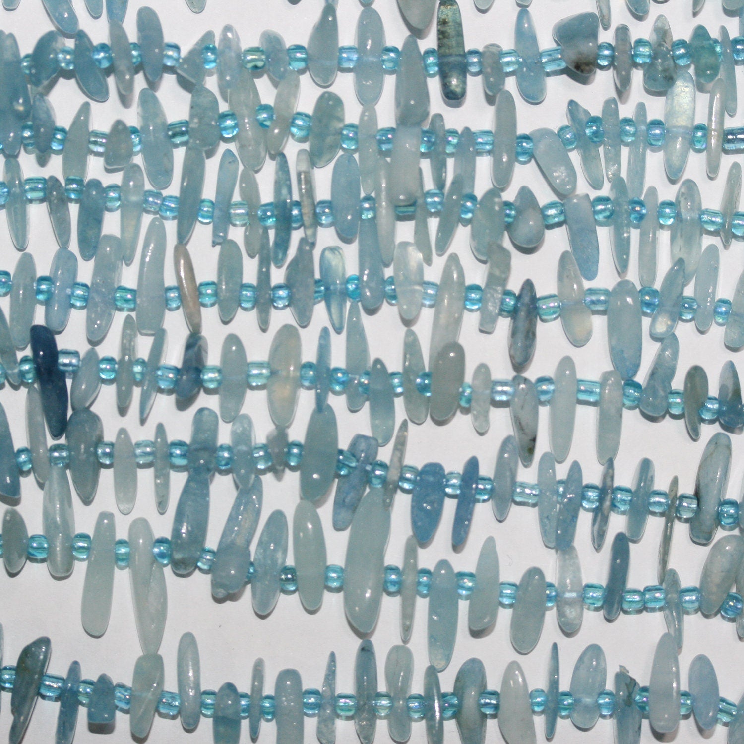 16" St Aquamarine Smooth Chips Cuentas Irregulares 14x6mm.-Aprox.-Hilo 40cm.