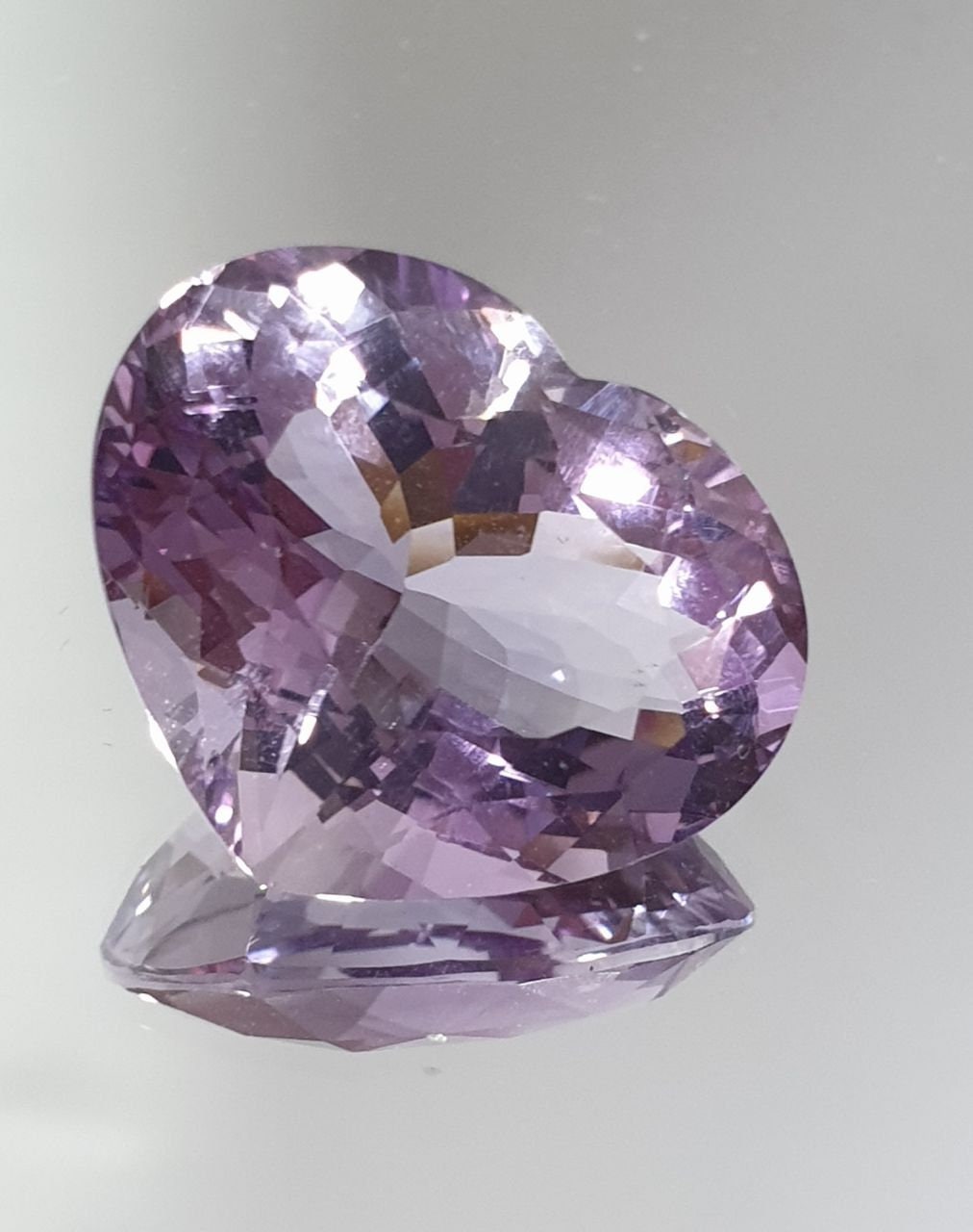 Piedra de amatista única en su tipo, talla briolette en forma de corazón, AAA, 20 x 16 mm, 17,5 ct, forma realmente elegante, talla briolette.