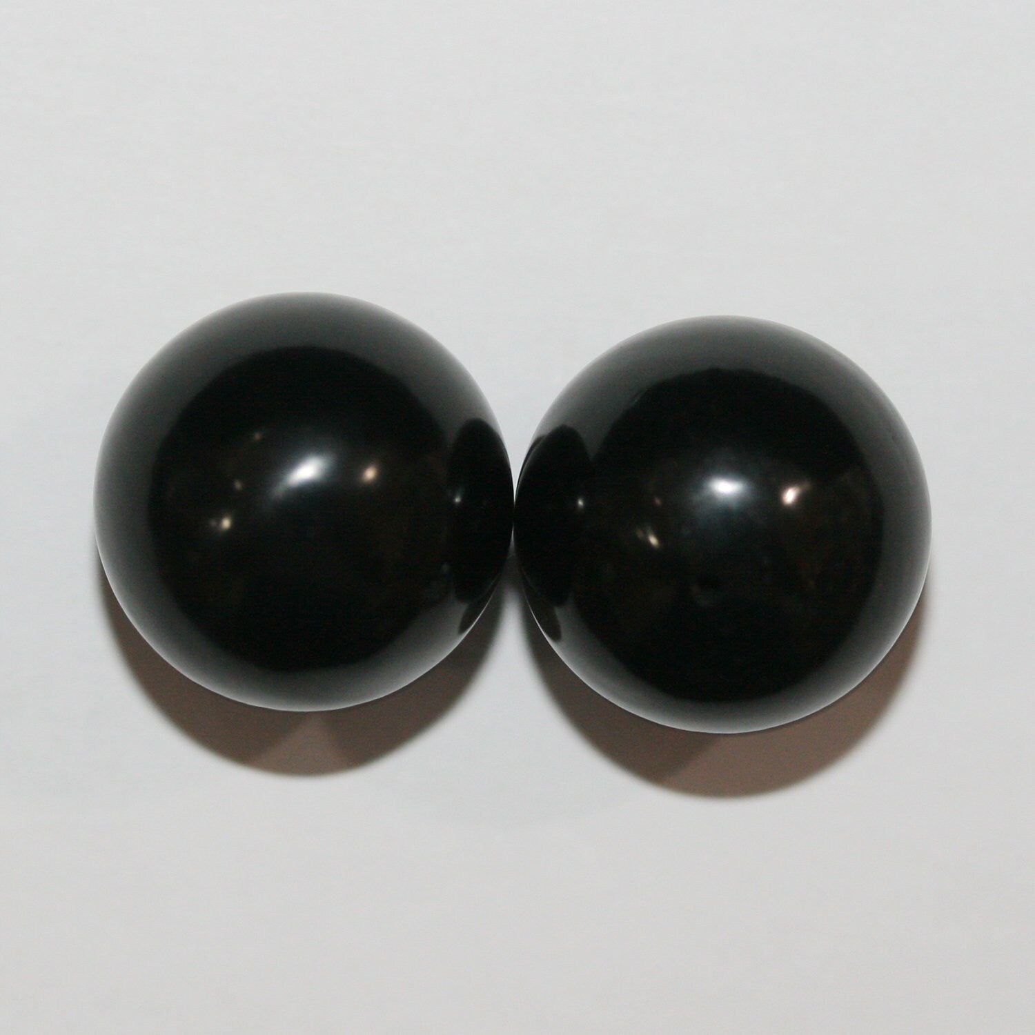 2Pcs Lot Jet Half Drilled Round Beads 16mm. ( 1 Pair ) - Hard Gems