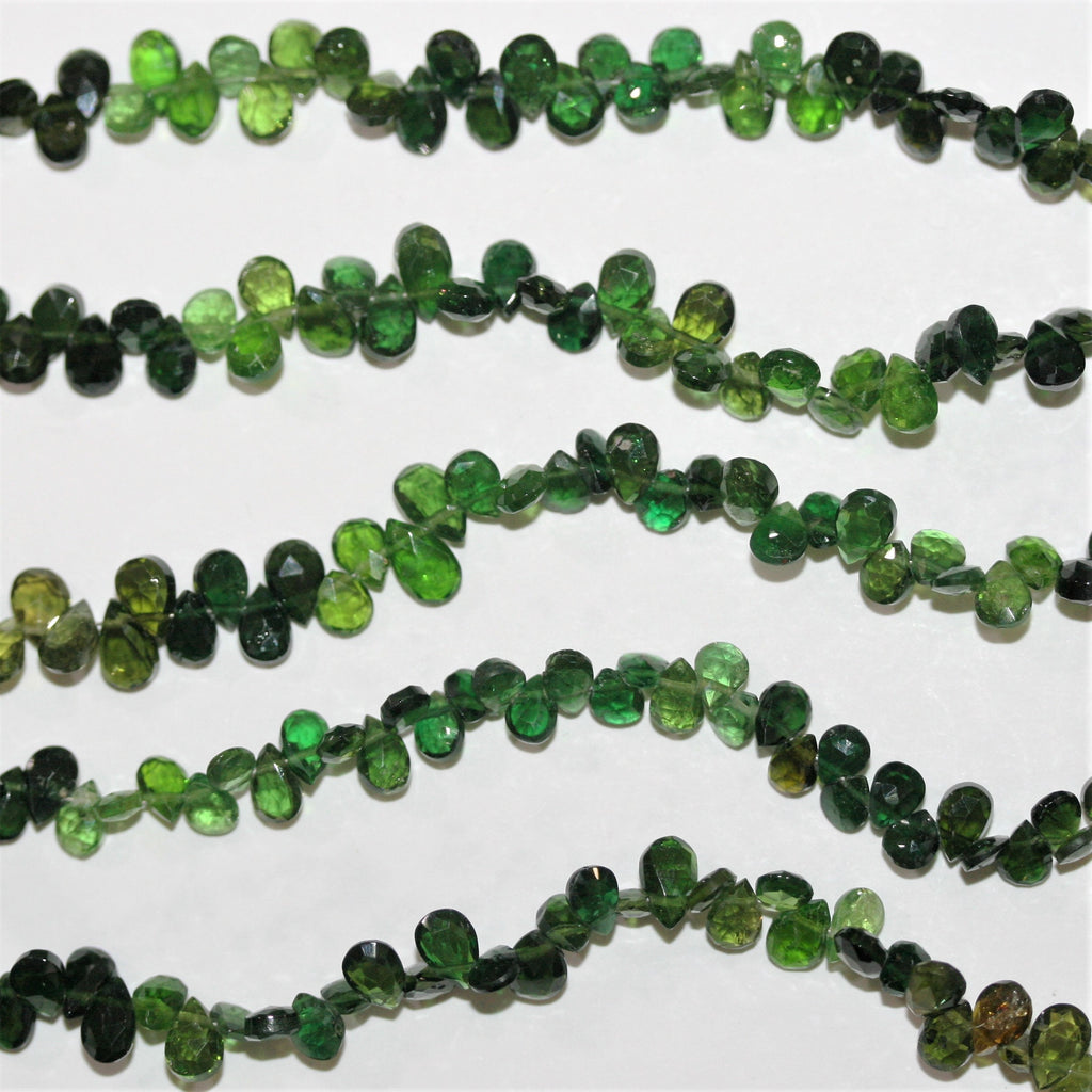 Cuentas facetadas de turmalina verde St. de 7", 5 x 3 mm. Aprox. - Hilo de 19 cm.