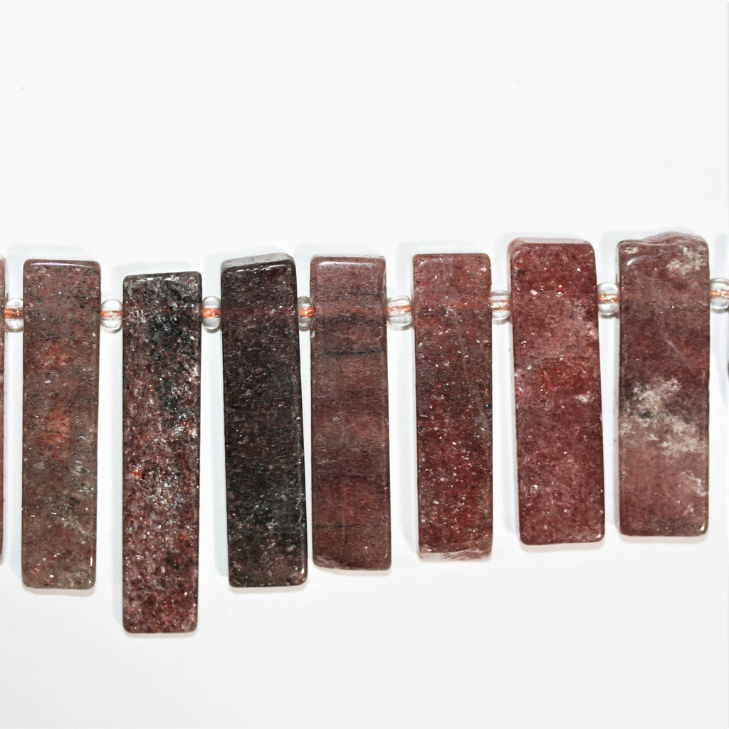 Perles en quartz St Cherry dégradées en bâtonnets lisses de 15 pouces, 22 x 10 à 45 x 11 mm - Brin de 39 cm.