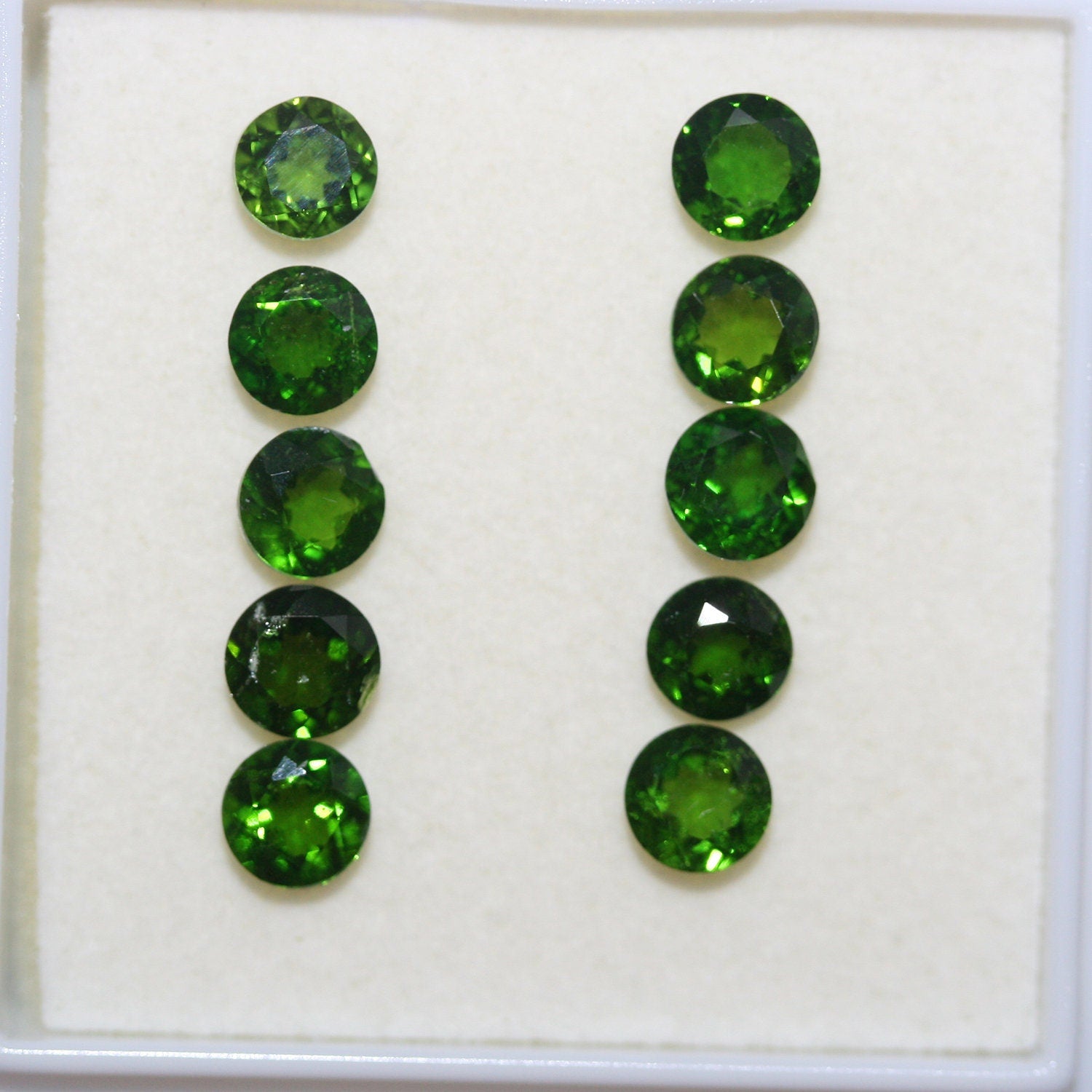 10 Pcs Lot Chrome Diopside Faceted Round 5mm.(10 pcs)