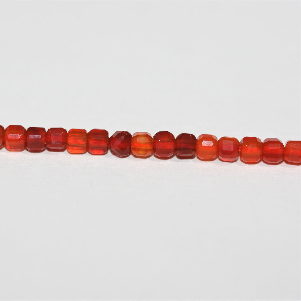 16" Cuentas de Cubo Facetadas de Cornalina Santa 2mm.-Hilo 40cm.