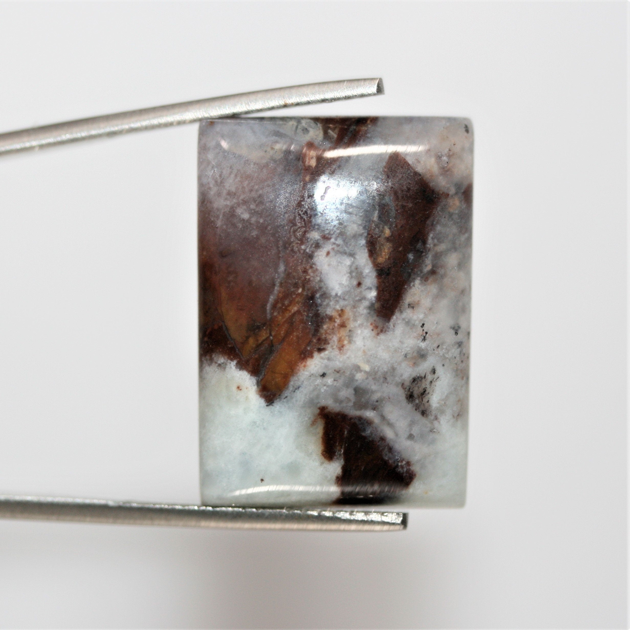 1 Pair of Smooth Rectangular Chalcedony Cabochons 26.5x18m. (77.7 ct.)