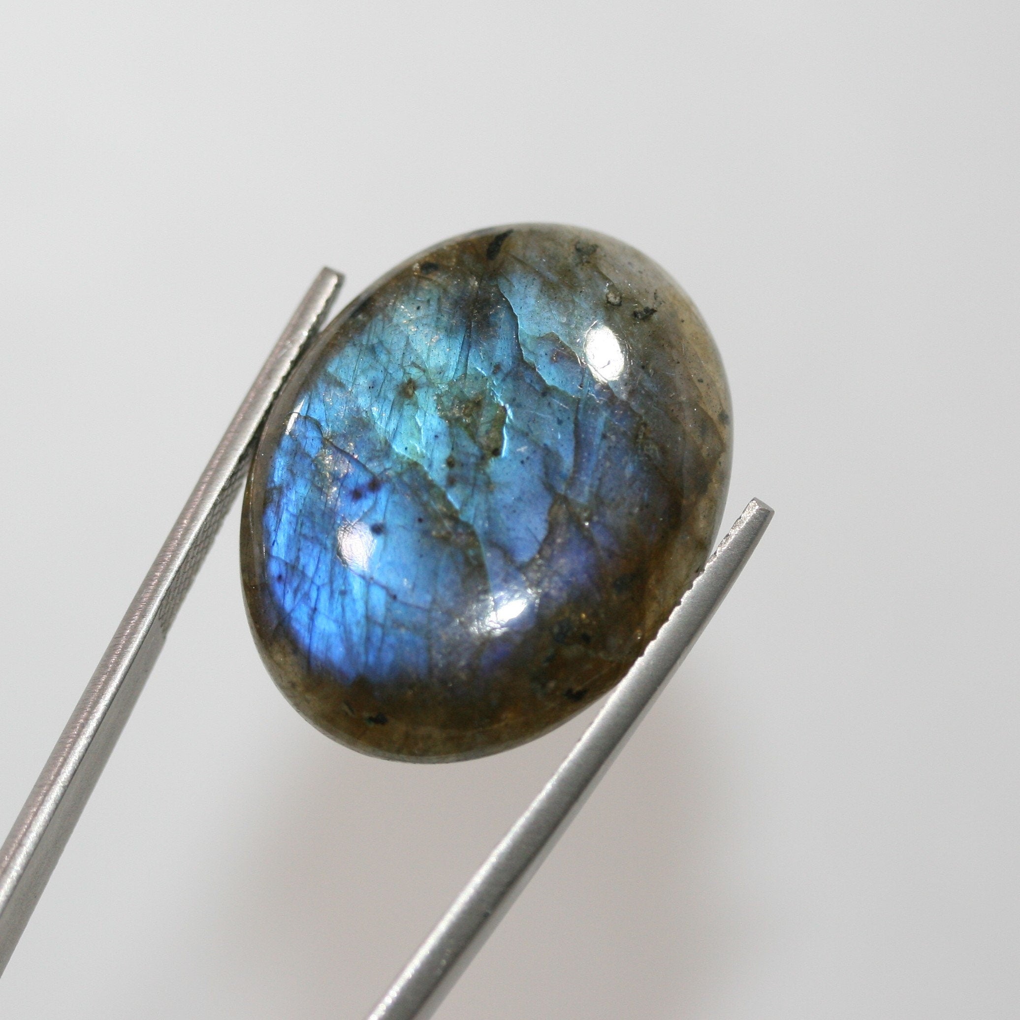 Labradorite Smooth Oval Cabochon 28x22 mm. (33.6 ct.)