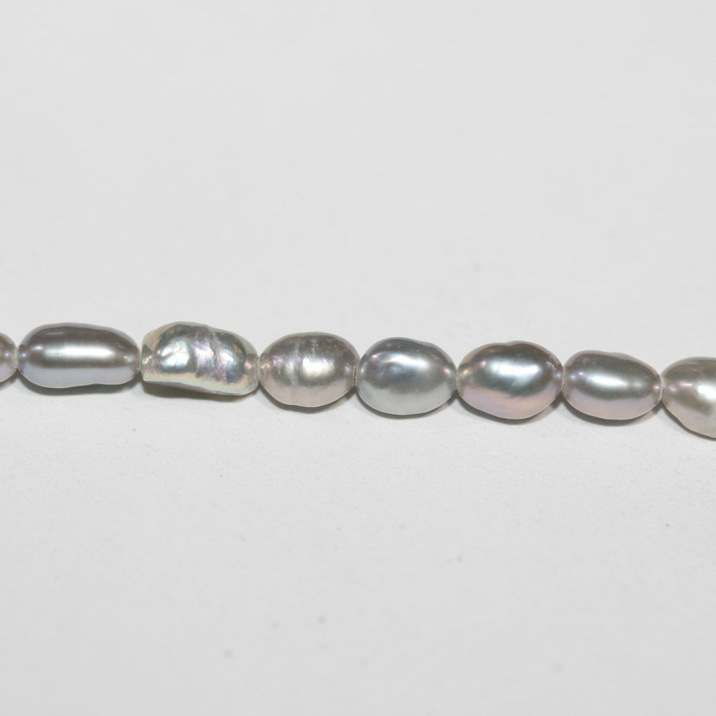 Perles baroques St. Gray de 14 pouces, 4-5 mm - Brin de 36 cm.