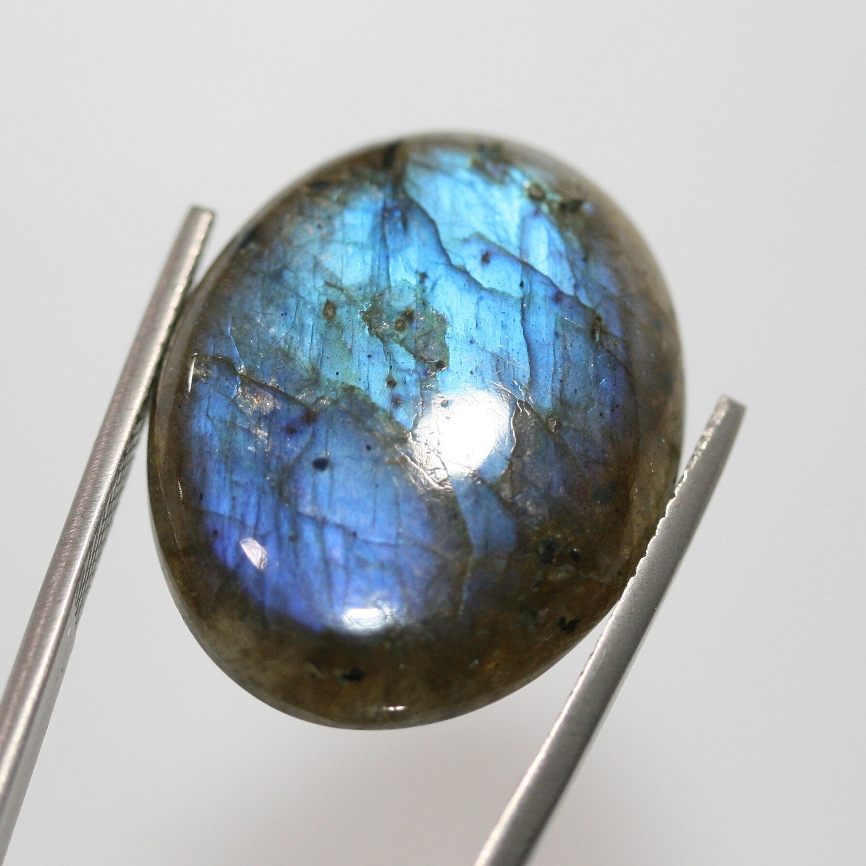 Labradorite Smooth Oval Cabochon 28x22 mm. (33.6 ct.)