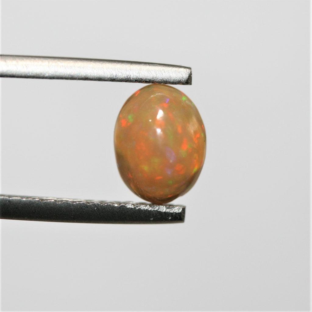 Ethiopian Opal Smooth Oval Cabochon 8x6mm. (2.9 ct.)