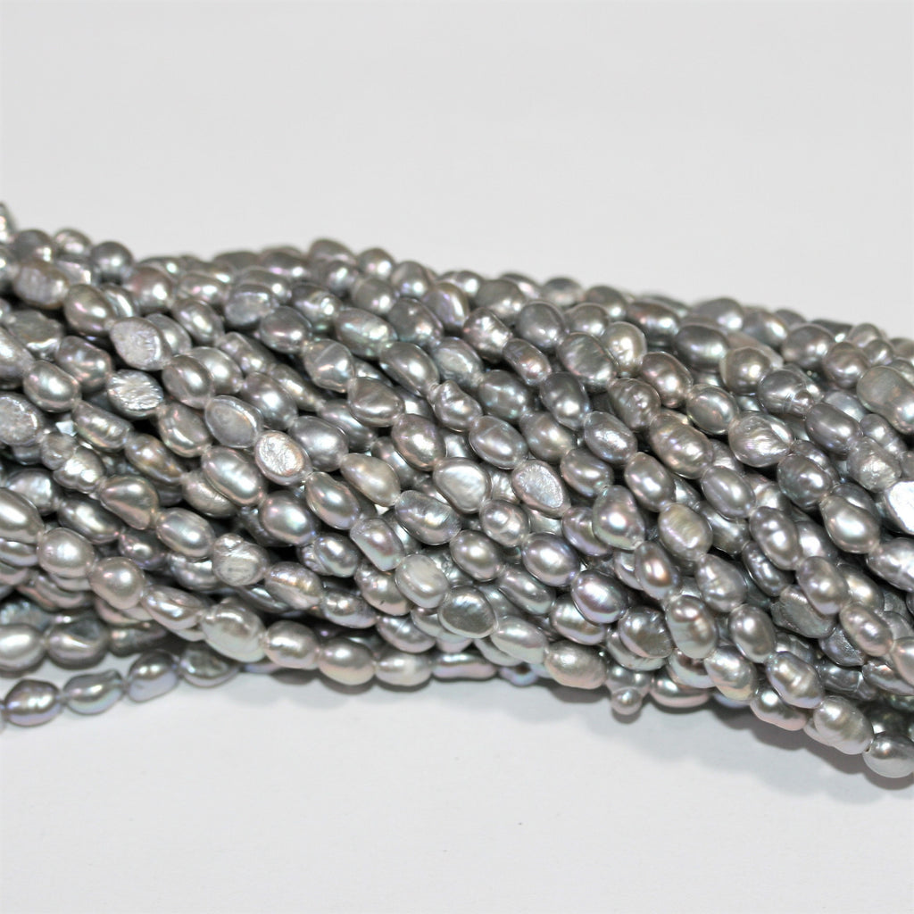 Perles baroques St. Gray de 14 pouces, 4-5 mm - Brin de 36 cm.