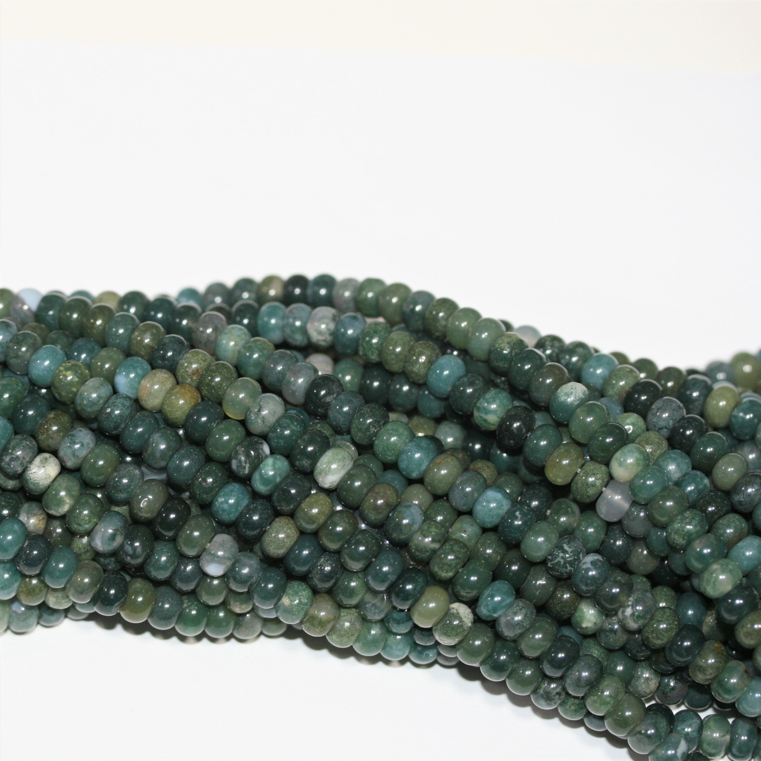 Perles rondelles lisses en agate mousse St de 15 pouces, 6 x 4 mm - Brin de 39 cm.